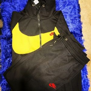 Men’s Nike sweatsuit
